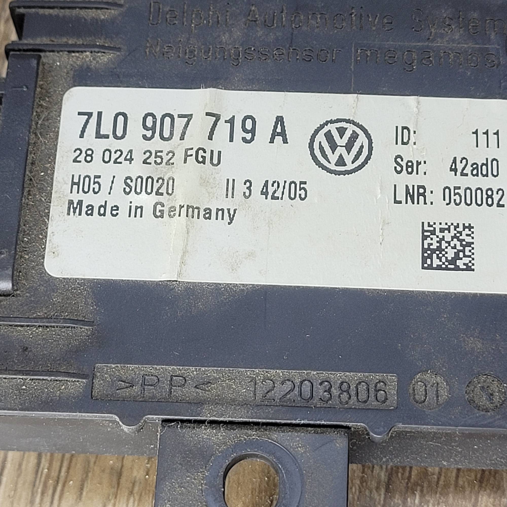 7l0907719a Блок керування сигналізацією Volkswagen touareg