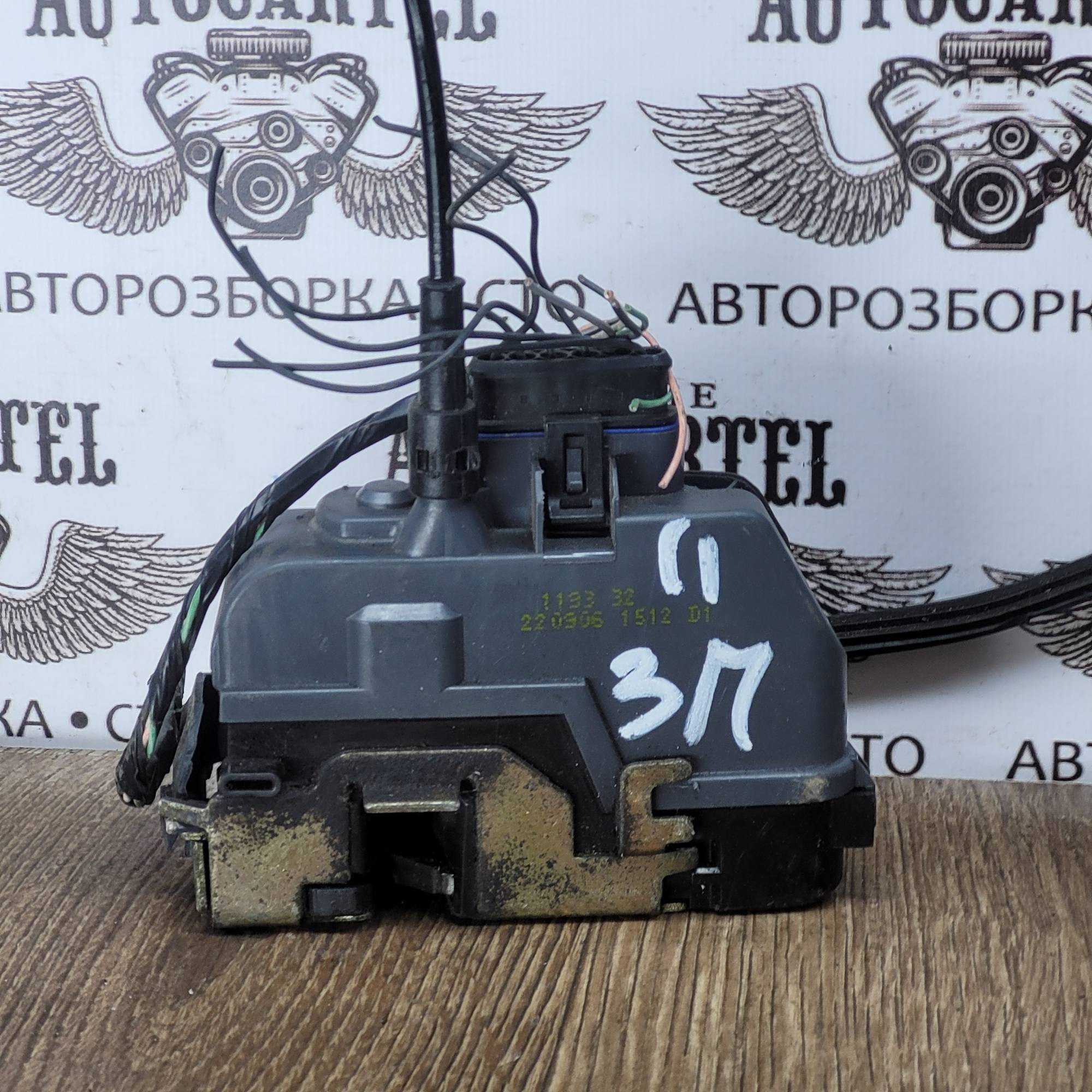 Замок двері задньої правої RENAULT SCENIC 2 8200119332