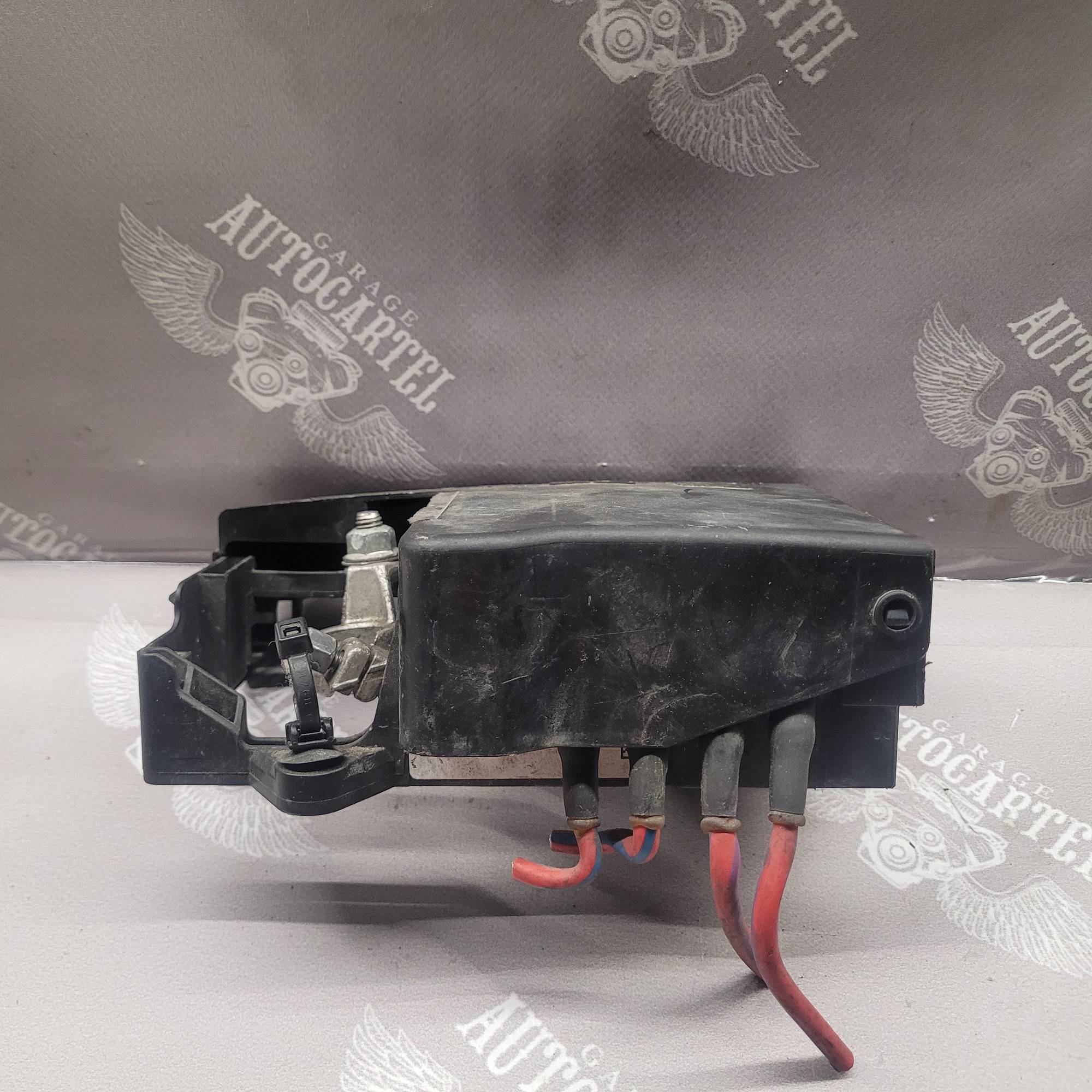 Коробка клемма 13302307 1.7 CDT Опель Астра Opel Astra J 2010-2015