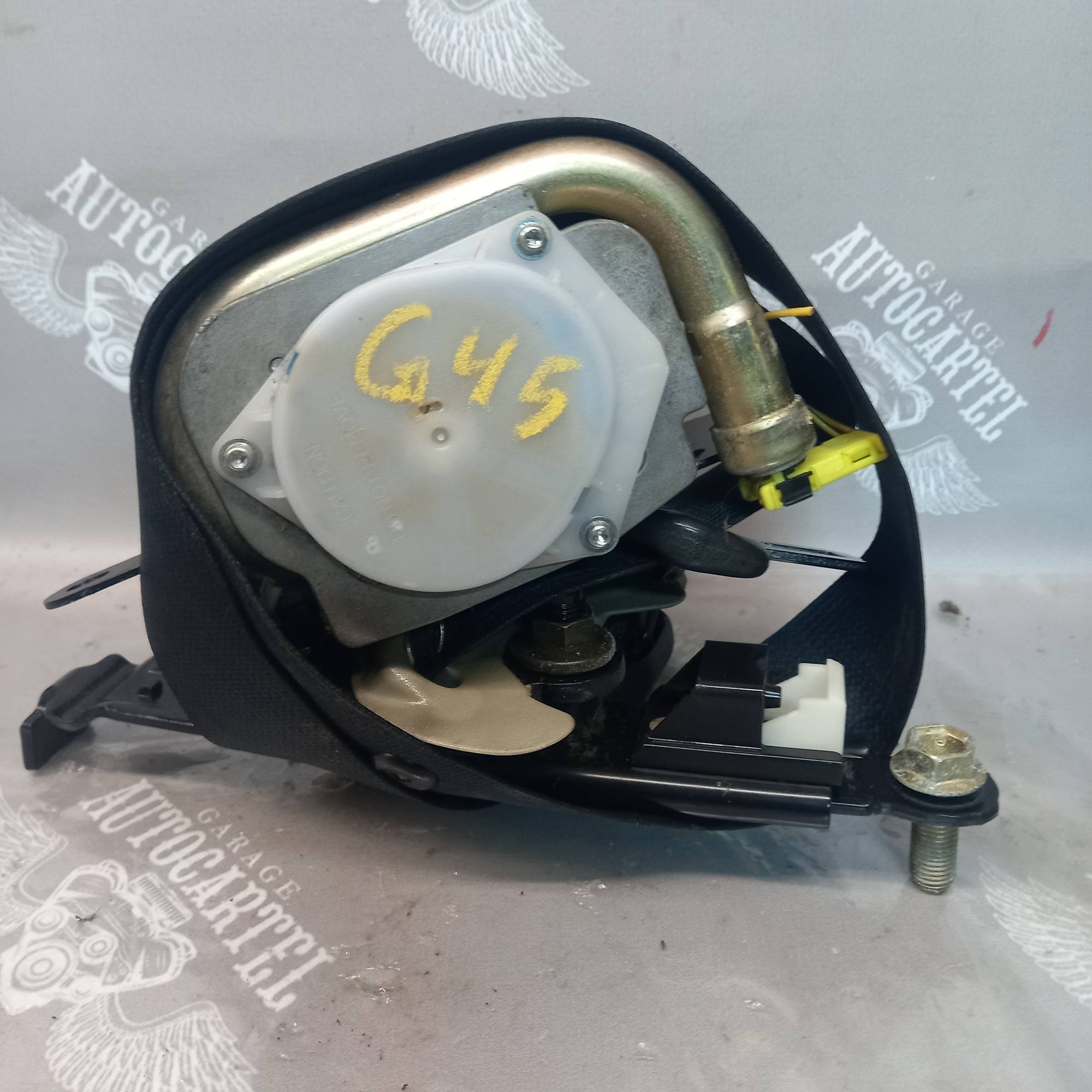 Ремінь безпеки передній правий для TOYOTA Avensis T250 2003-2008 7321005050