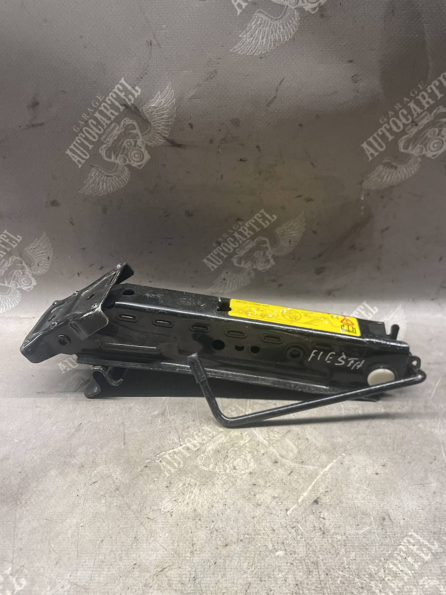 Домкрат механічний FORD FOCUS 1 98ab-17080-cc