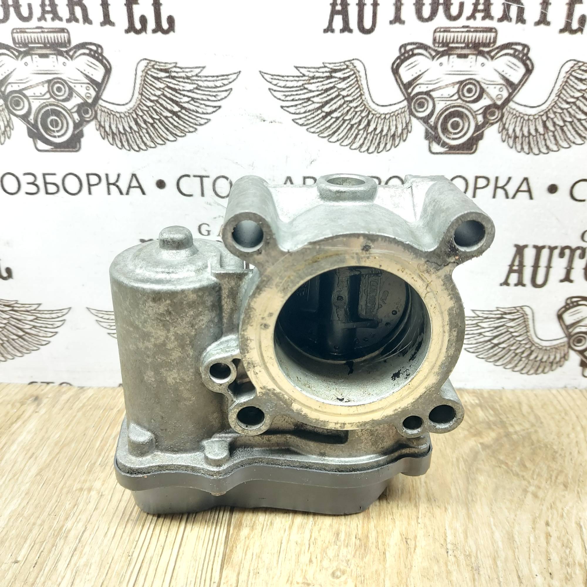 Дросельна заслонка Skoda Fabia 1.4i 03C133062B