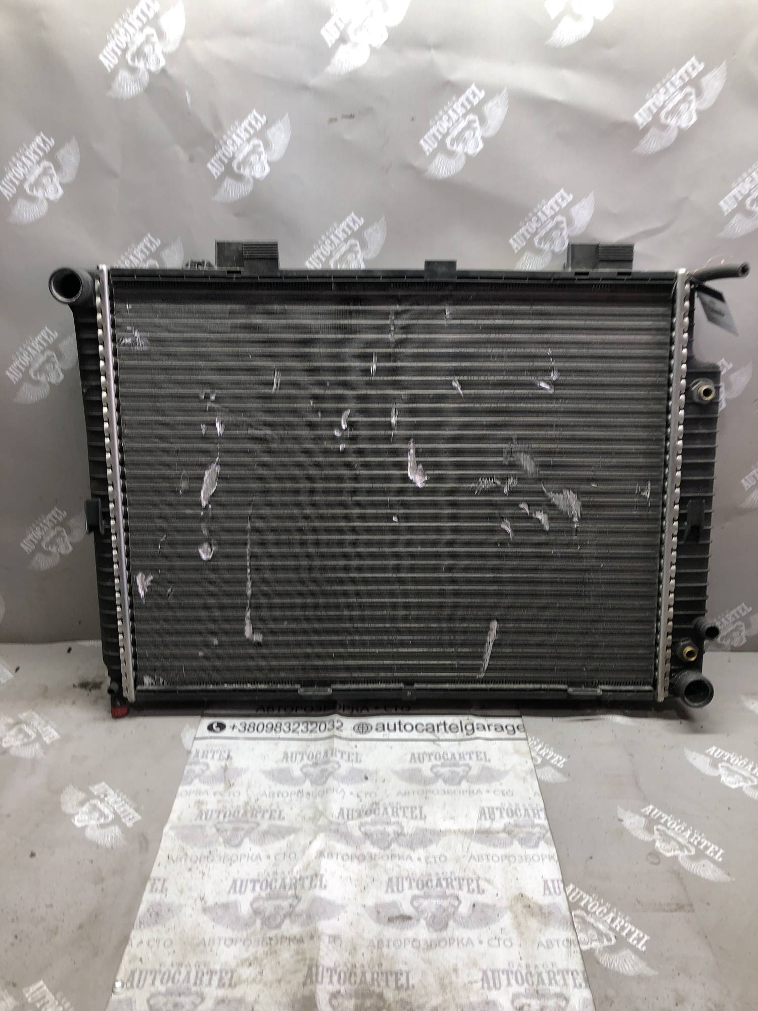 8mk376710231 Радіатор охолодження mercedes w211