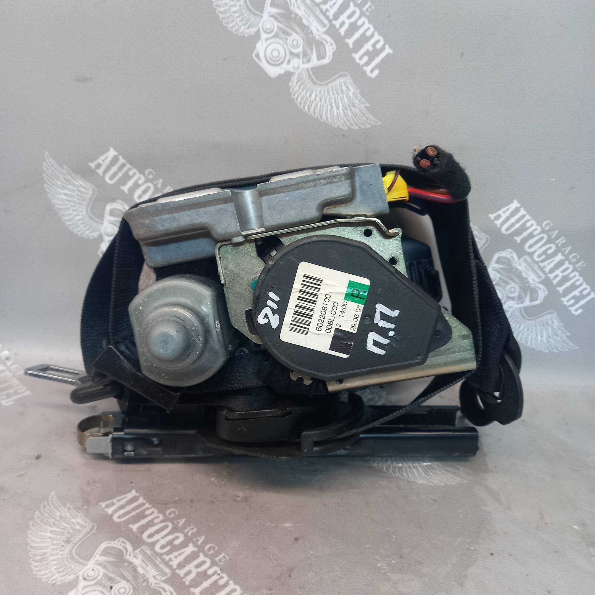 Ремінь безпеки передній правий Mercedes Benz E-class (w211) 2118604286