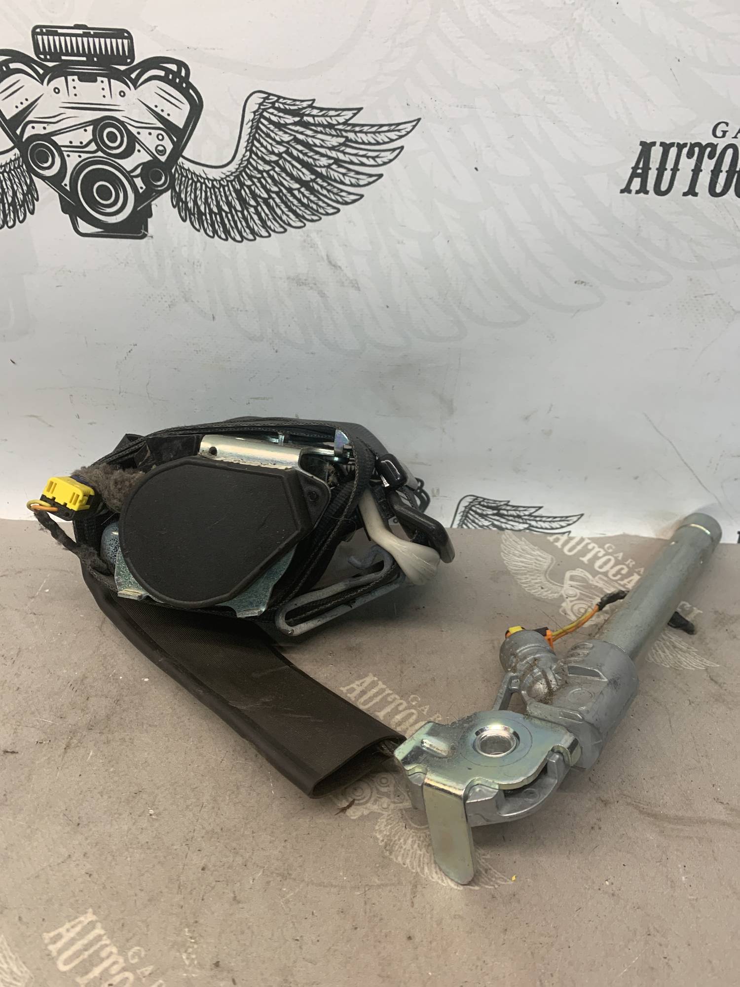 Ремінь безпеки передній лівий з піропатроном Citroen C3 Picasso 96817088xx