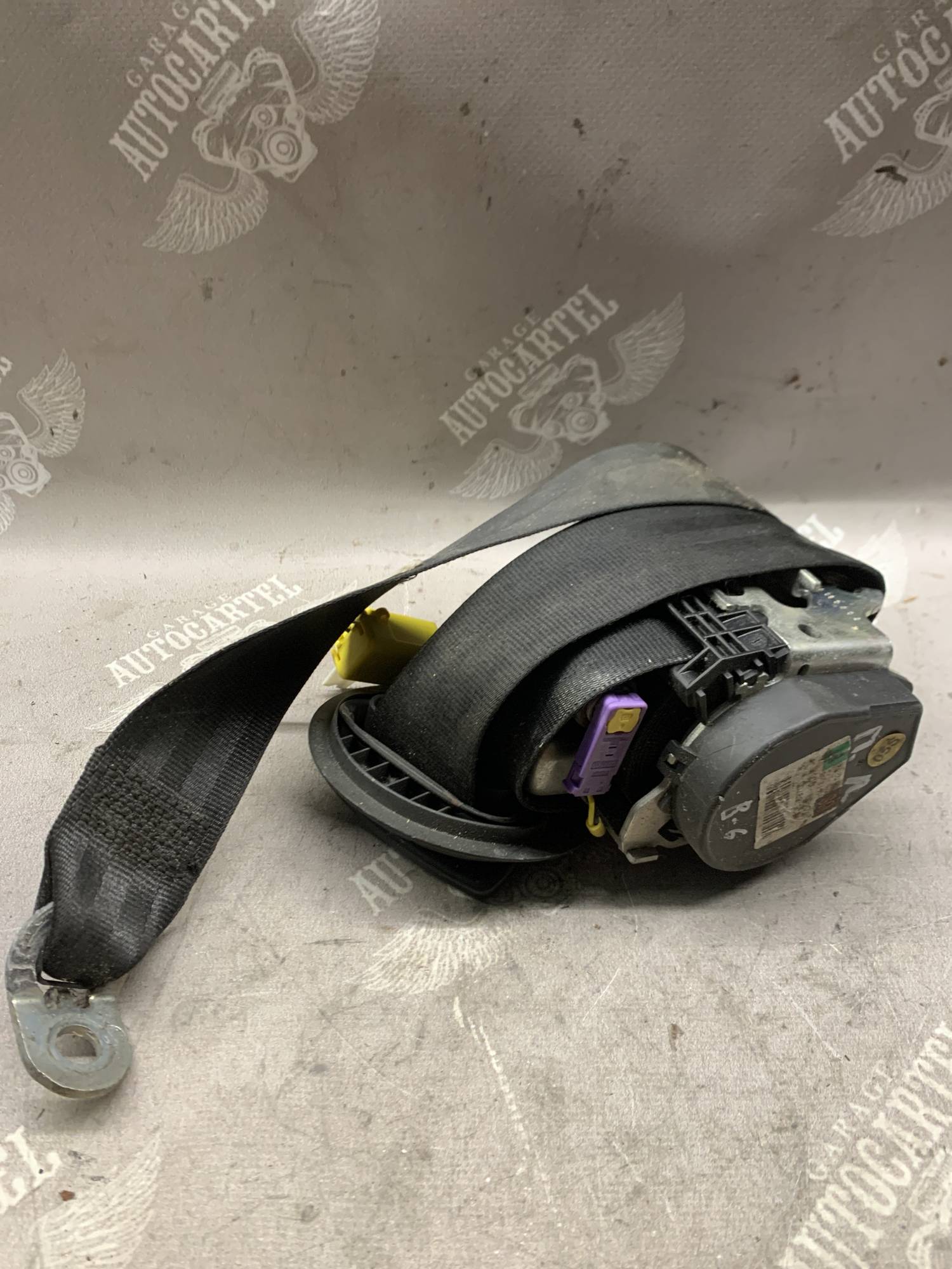 Ремінь безпеки передній правий Volkswagen Passat B6 3c1857706g