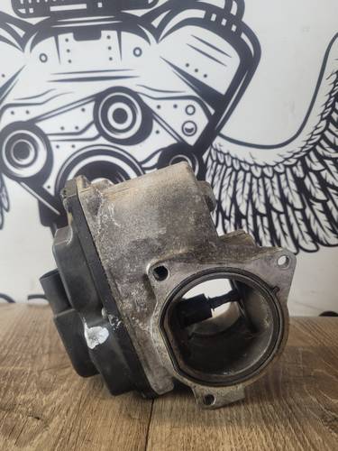 Клапан EGR Audi A4 B8 2.0 TDI 2009 гг 03L131501D