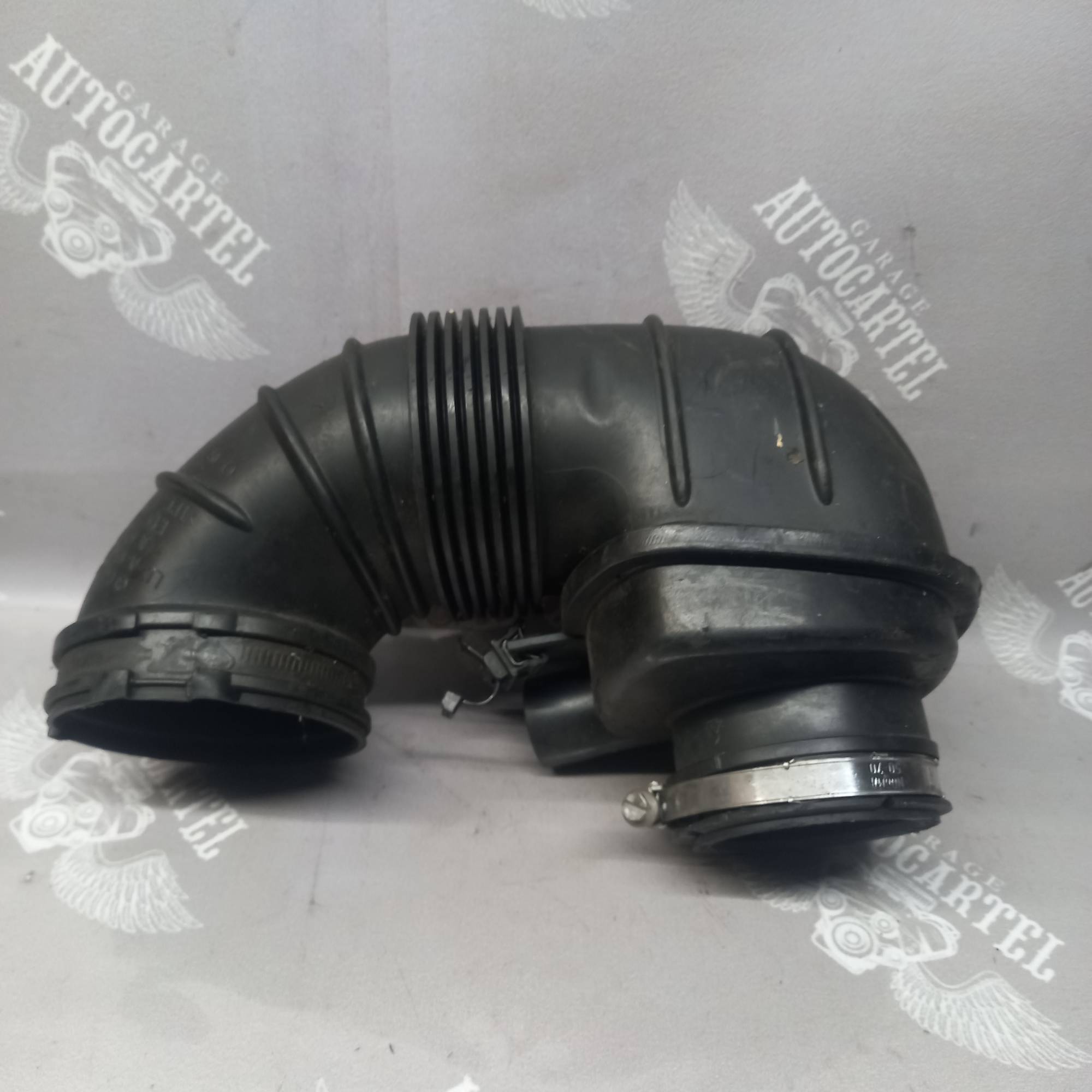 Патрубок повітряного фільтра Mercedes E-Class W212 / C-Class W204 2.2 cdi (09-..) a6510900437