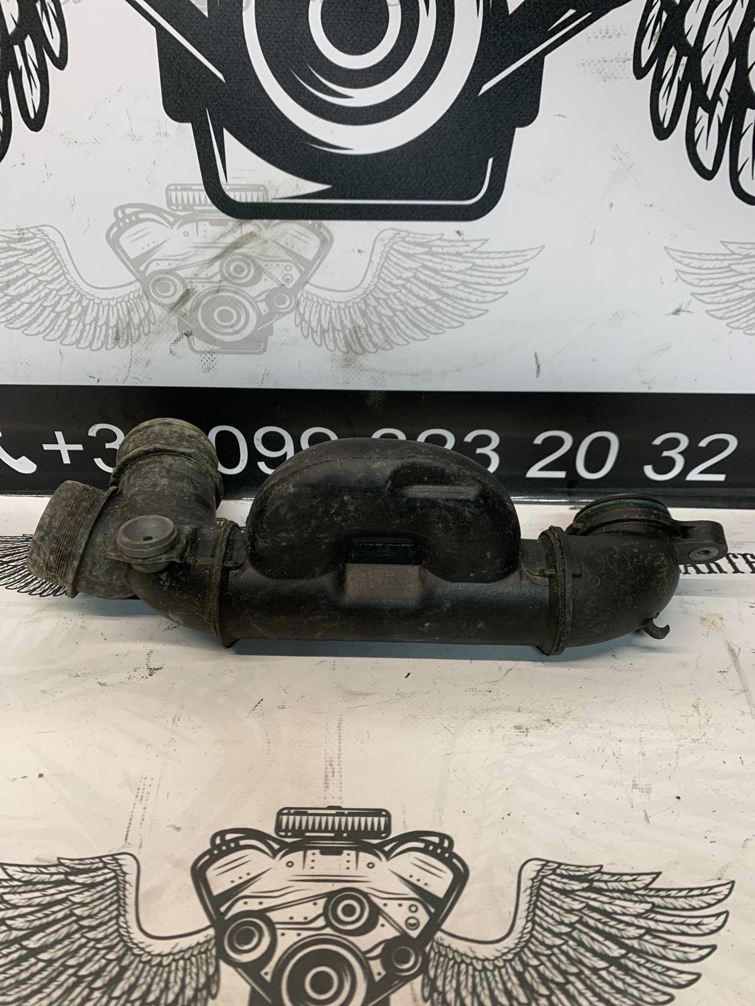Патрубок інтеркулера 1.6 HDI Peugeot Partner 206 207 307 407 1007 citroen c5 9655059180