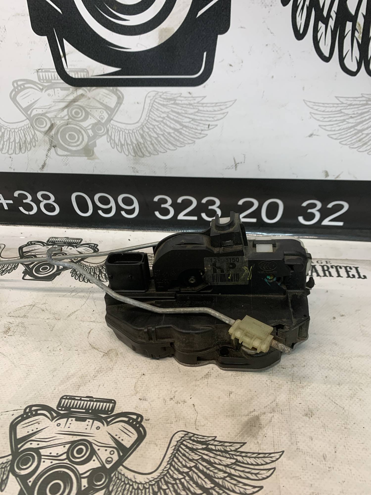 замок двері правий передній Opel Insignia, chevrolet cruze 13503150