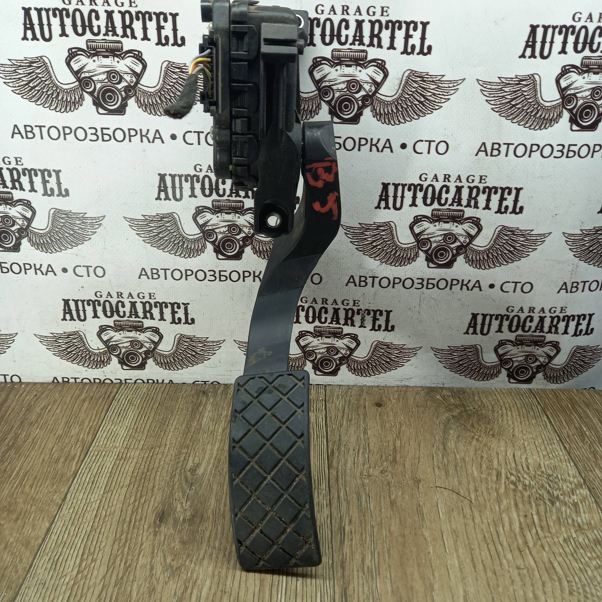 Педаль газу електр Volkswagen Passat B5 96-05, 8D1721523E