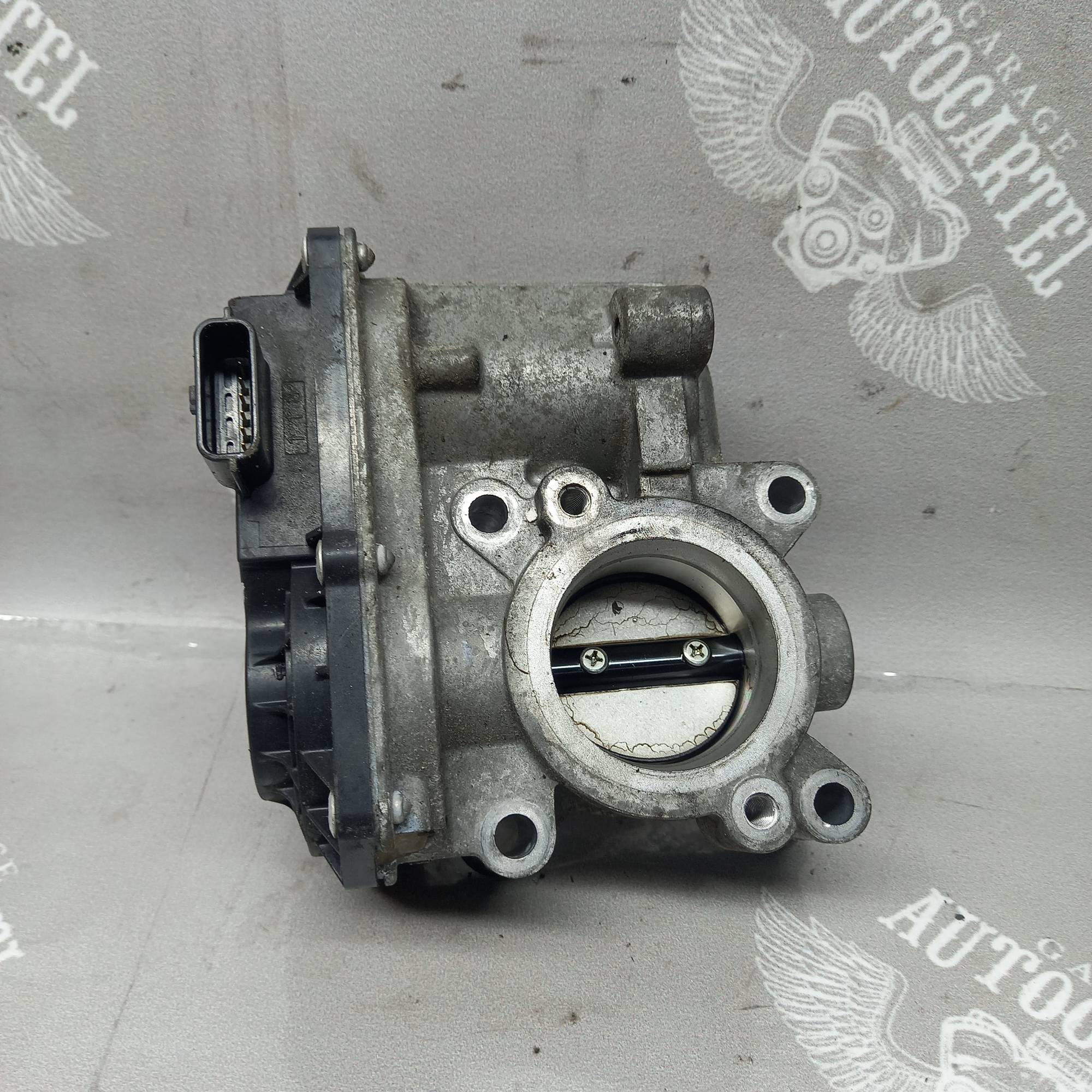 Дросельна засланка RENAULT CLIO III 1.2 TB 8200570865b