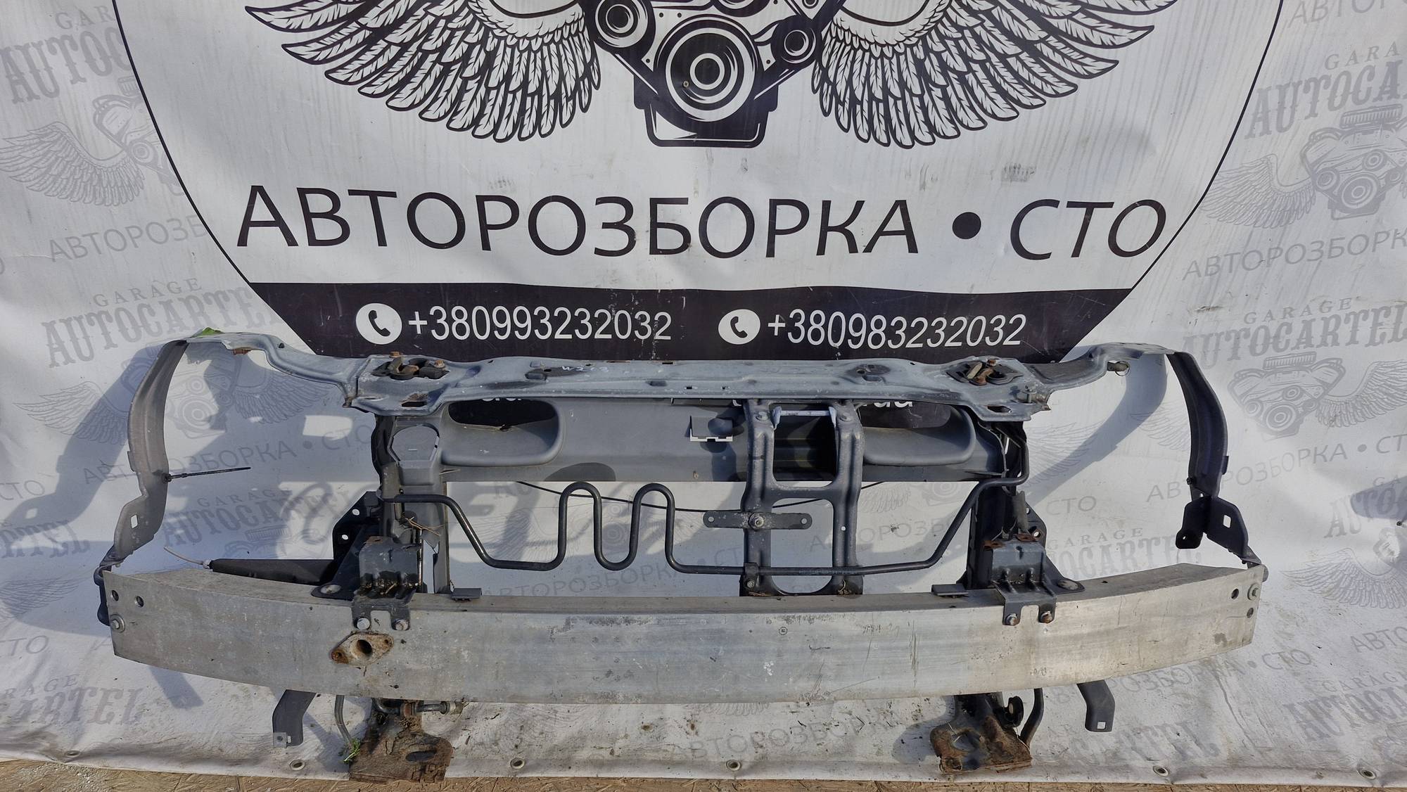 Панель передня (телевізор) в зборі MERCEDES-BENZ C-CLASS W203 A0005840426