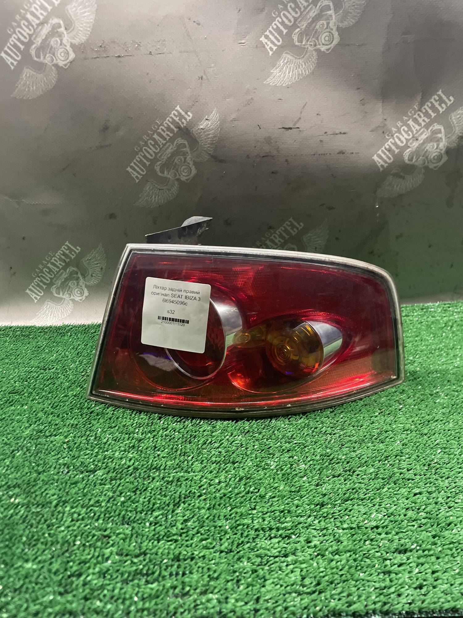 Ліхтар задній правий оригінал SEAT IBIZA 3 6l6945096c