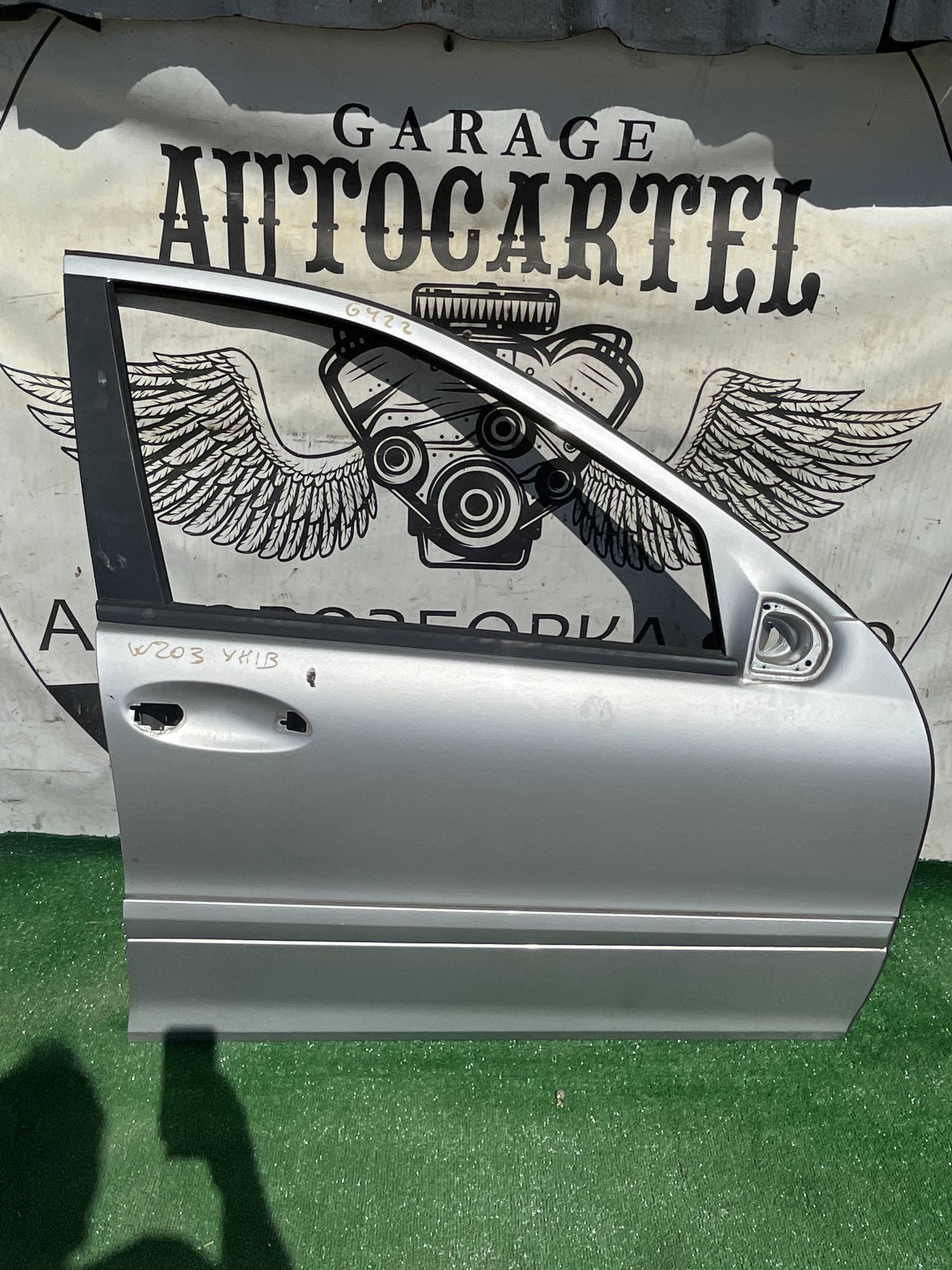 Двері передні праві Mercedes W203 21121142