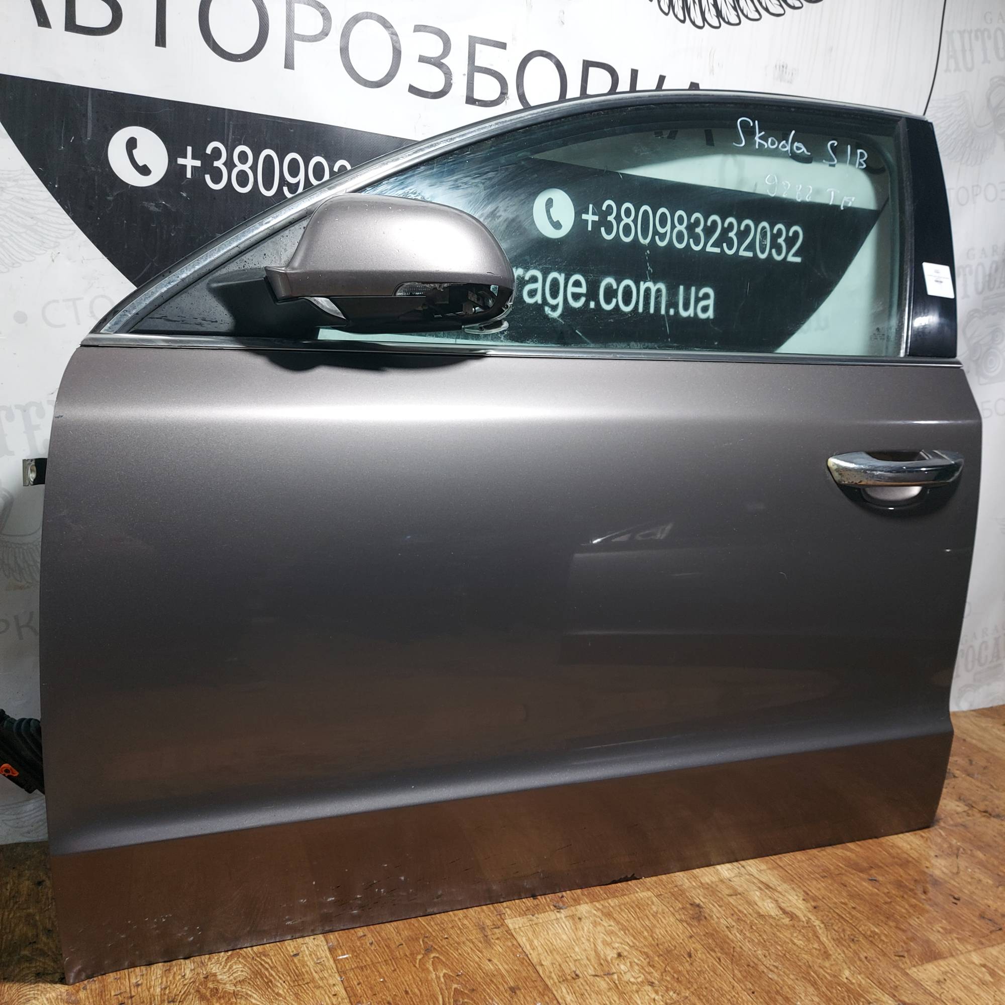 21343056 Двері передні ліві skoda Superb 2 2008-2015