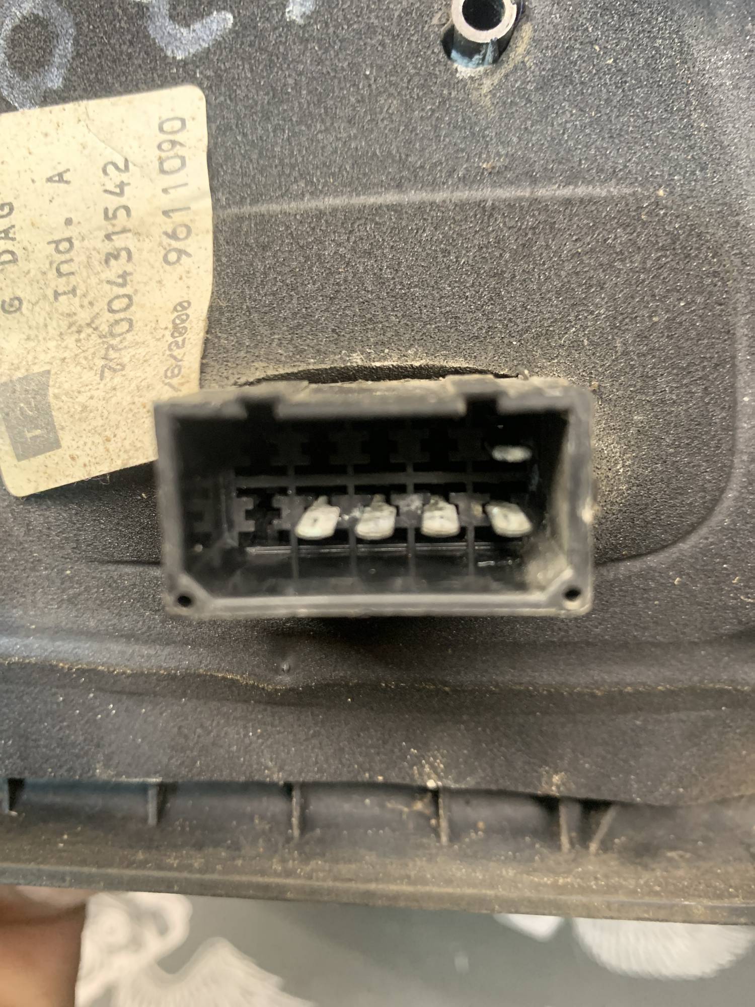 7700431542, Зеркало бічне ліве RENAULT SCENIC 1996—2003 5pin