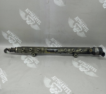 Паливна рейка Volvo XC70 2.4td D5 2001-2006 30757146, 0445215023
