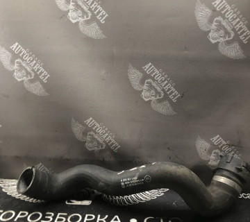 Mercedes-Benz A2205010482 Патрубок радіатора правий для двигуна M113 V8 4.3 5.0 5.5 л S-Class W220 CL C215