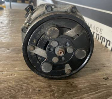 Компресор кондиціонера AUDI A3 96-03, VW CADDY II 95-04, SEAT IBIZA 93-02 1.9TD 1J0820803K