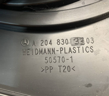 a2048303303 Корпус повітрозабірника Mercedes w204 c class/