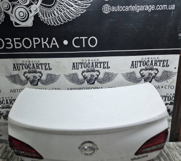 Задня ляда кришка багажника Opel astra j седан 21570476 2009—2015 21570476