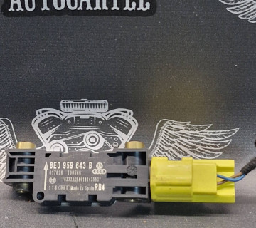 Датчик удара лівий 8E0959643B AUDI A4 B7