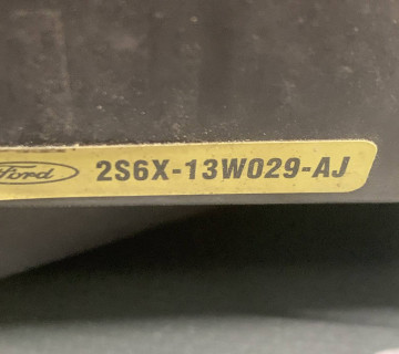 2s6x-13w029-aj Фара права галоген Ford Fiesta 6