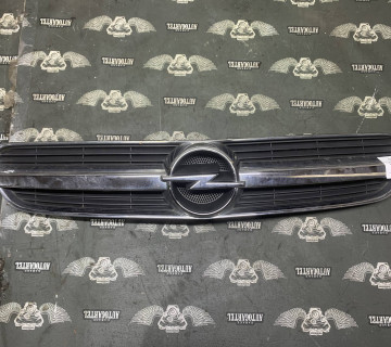 Решітка радіатора Opel Vectra C 464192822, 13139871