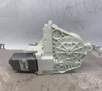 Моторчик склопідйомника задней левой VW Passat CC 3c8959703b