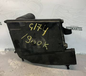 Корпус повітряного фільтра правий Mercedes M-Class W164 3.0cdi a6420900701