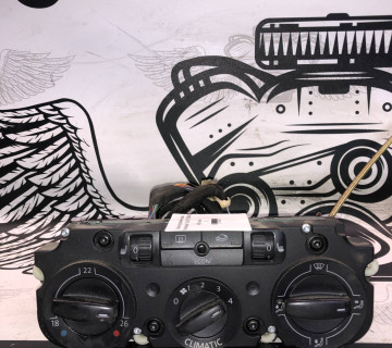 Блок керування пічкою Volkswagen Golf 5 21839443