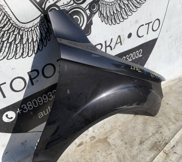 Крило праве Audi Q7 4l lz7l 21906626