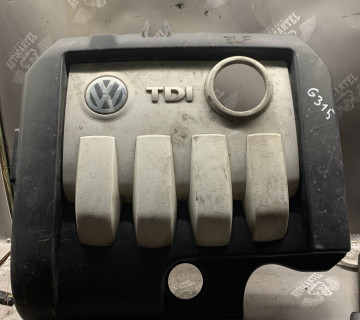 Кришка двигуна VW Golf V 2.0 TDI 03g103925g