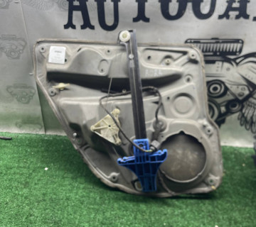 Склопідйомник задній правий електричний Volkswagen Golf 4, Bora 1j4839756e
