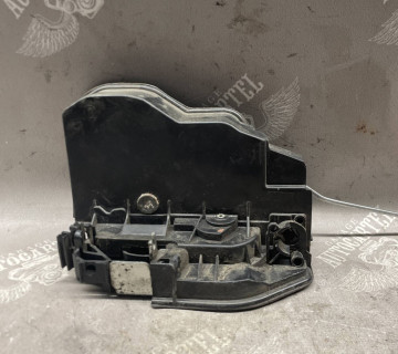 Замок задніх правих дверей BMW E90 E91 7202143