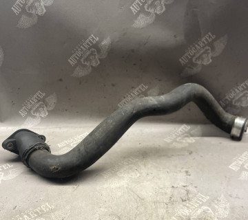 Патрубок системи охолодження MERCEDES W211 a2115013582