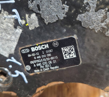 Паливний насос високого тиску, ТНВД BOSCH Mercedes 169 1,8 CDI A640070060