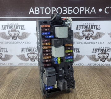 Блок запобіжників Mercedes E-class (W211) 2002-2009 2115453101