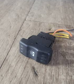 22681 Кнопка склопідйомника Renault Logan 1
