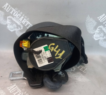 Ремінь безпеки передній правий Mercedes w245 1698608485