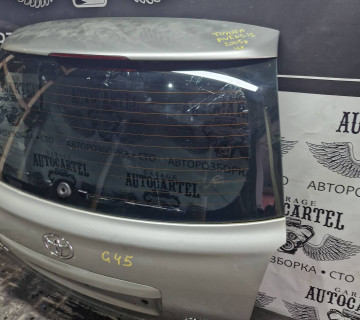 Кришка багажника ,ляда Toyota avensis T25