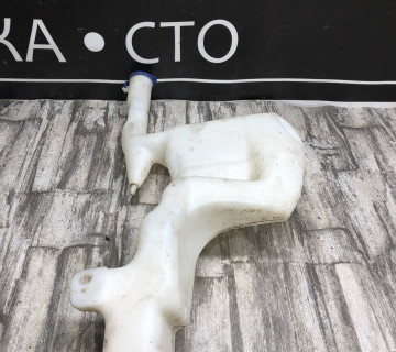 8a6117b613ae Бачок омивача скла,фар Ford Fiesta MK 7 2008-2017