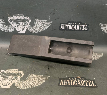 Заглушка піддомкратника зад AUDI A6 C6 4f0802847