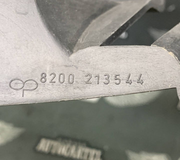 Кронштейн кріплення бампера передній лівий, Renault Modus 8200213544
