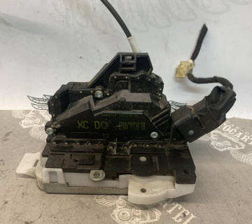 Замок задніх правих дверей Ford Mondeo 3 2s4aa26412eb