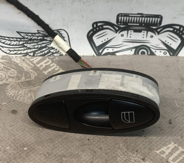 Кнопка склопідіймача пасажира правий MERCEDES-BENZ E-CLASS W211 a2118203210