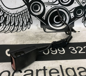 Замок ремня безпеки передній лівий Audi A3 8P 8p0857755d