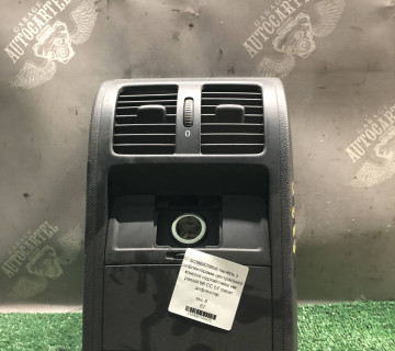 3c0864298bb панель з дефлекторами центральної консолі підлокітника vw passat b6 СС b7 пасат дефлектор