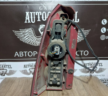 Ліхтар правий Ford Focus 1 універсал 1233322